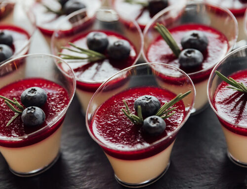 Úplne jednoduchý, chuťovo dokonalý dezert, to je „PANNA COTTA“ Lahodná dobrota, ktorej neodoláme!